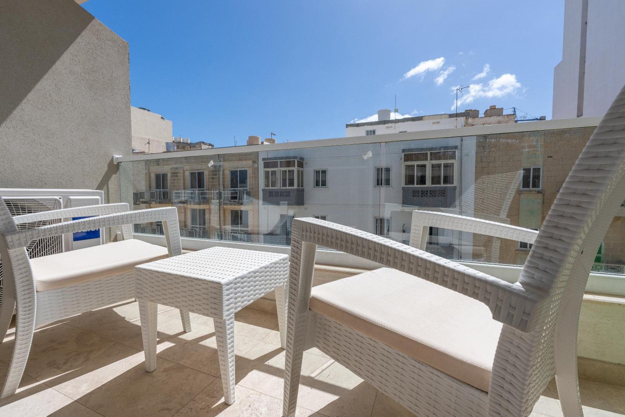 Modern & Luxurious Apartment - Prime Location San Pawl il-Baħar Kültér fotó