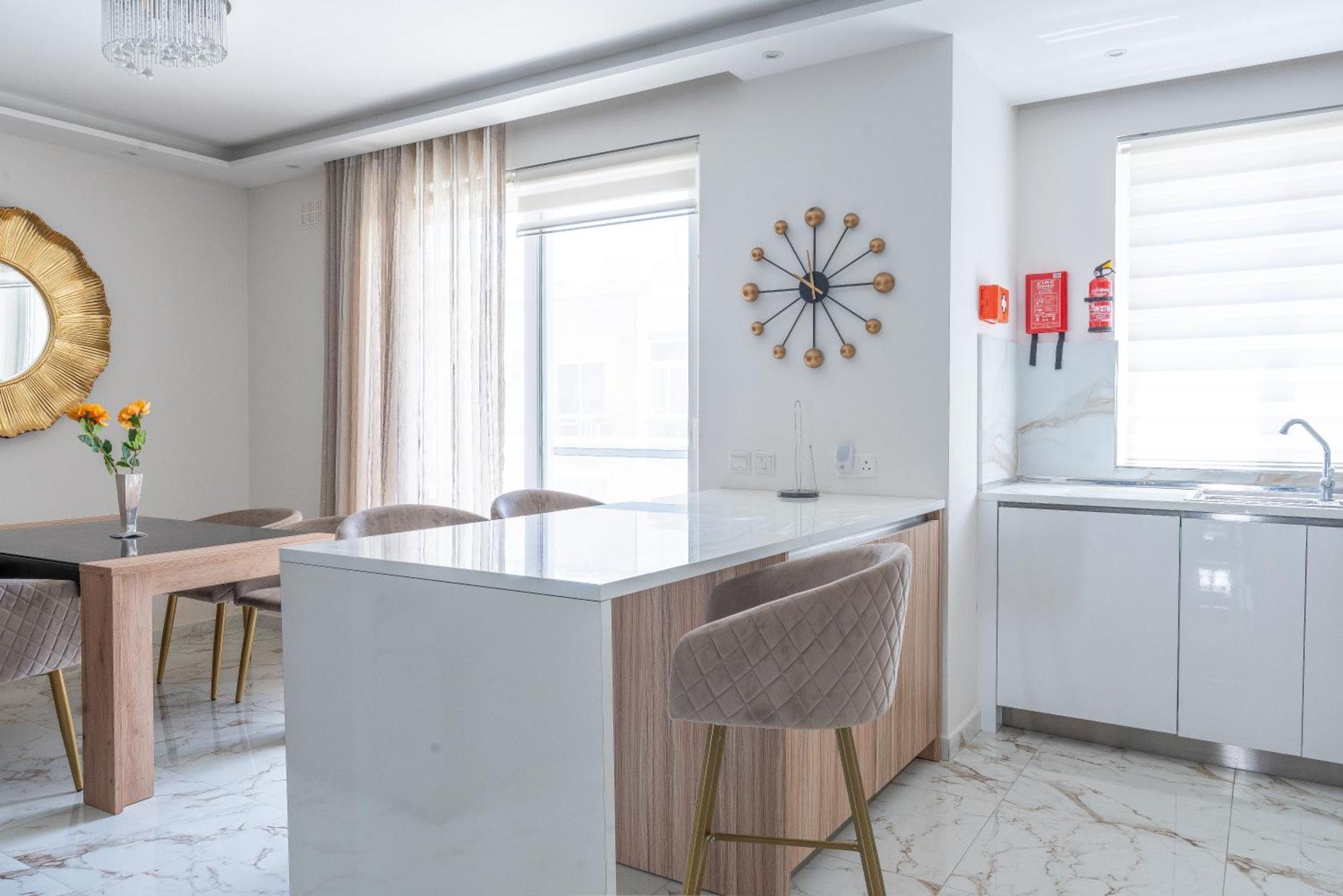 Modern & Luxurious Apartment - Prime Location San Pawl il-Baħar Kültér fotó