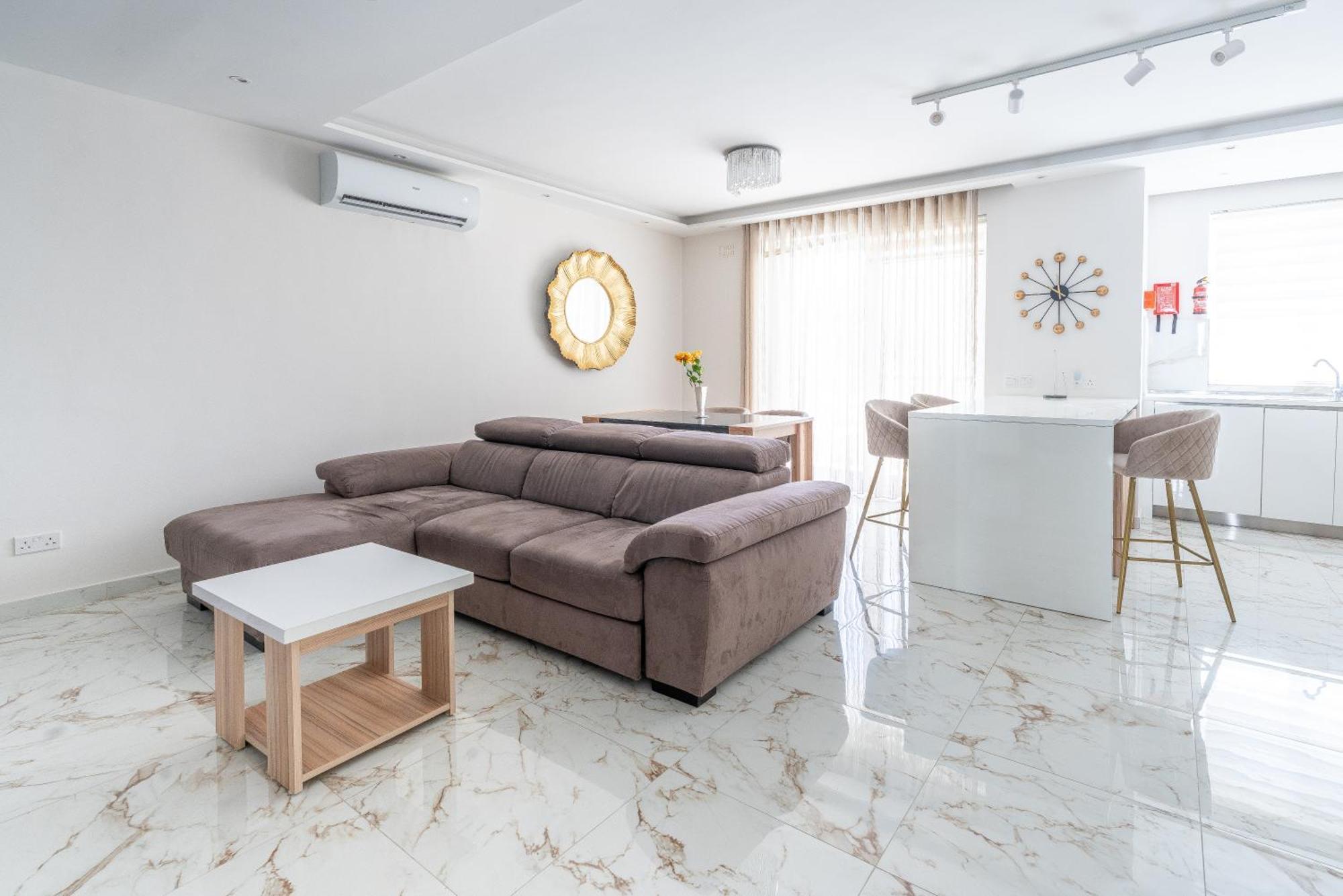 Modern & Luxurious Apartment - Prime Location San Pawl il-Baħar Kültér fotó